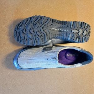 Women's Sketchers size 10